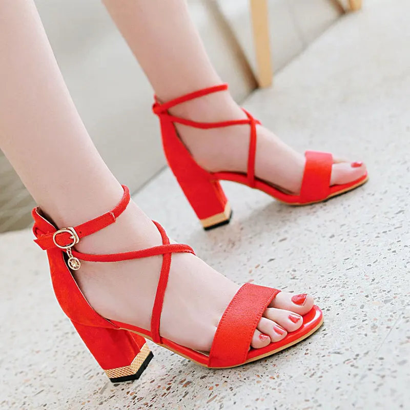 Fanyuan/Модная женская обувь с перекрестными ремешками в итальянском стиле; Летние босоножки; выразительные однотонные элегантные женские босоножки на высоком толстом каблуке для свадебной вечеринки