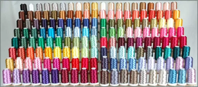 

Popular machine embroidery sewing thread 1000m/cone 112 colors /box 100% polyester embroidery thread +10 plastic bobbins
