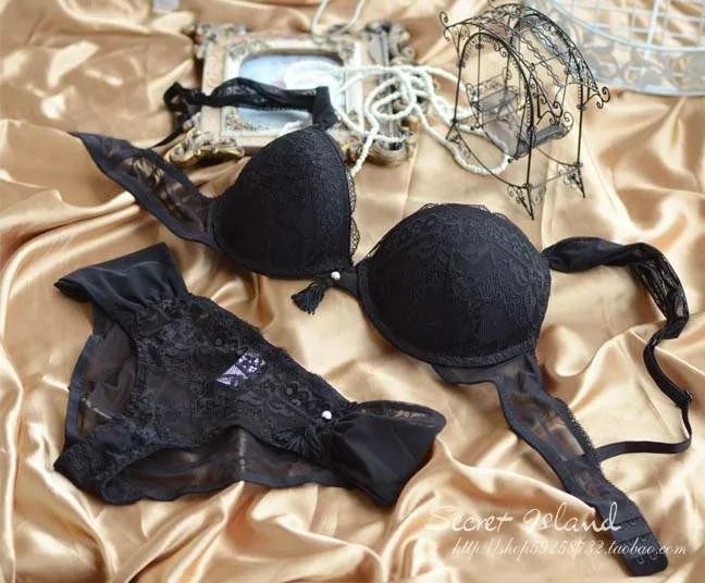 black lace bra and panty set plus size
