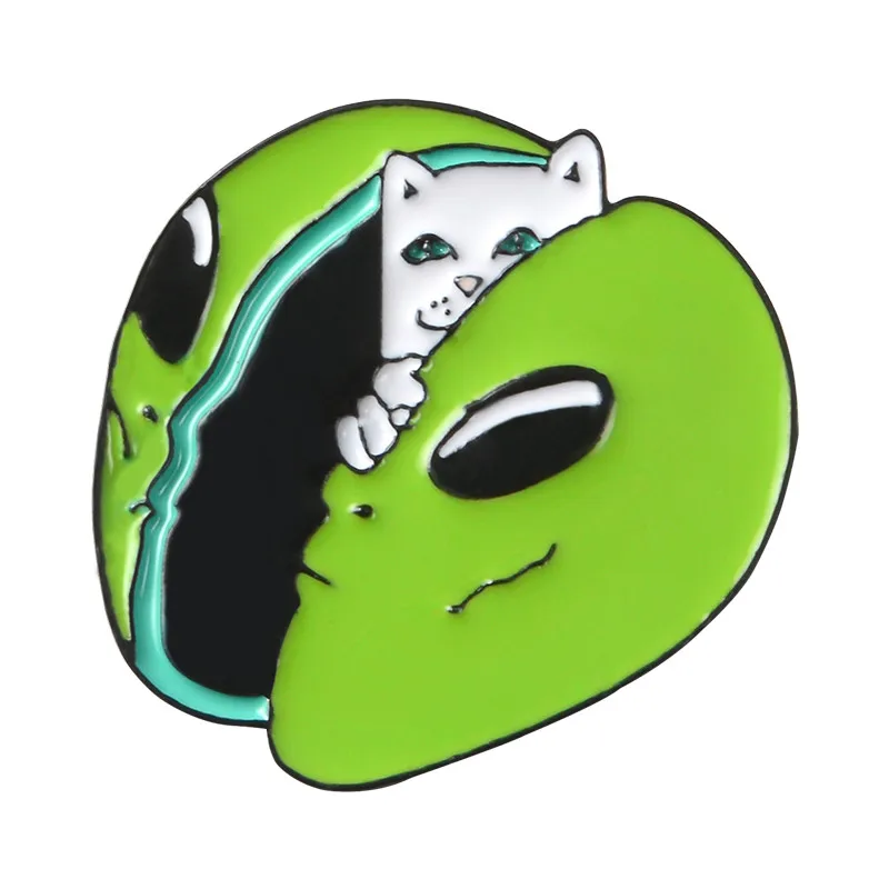 Qihe ювелирные изделия кошачьи булавки средний палец кошка сердце инопланетянин скейтборд приклад броши-кошки забавные кошачьи нагрудные булавки подарок для любимого котенка - Окраска металла: Alien cat
