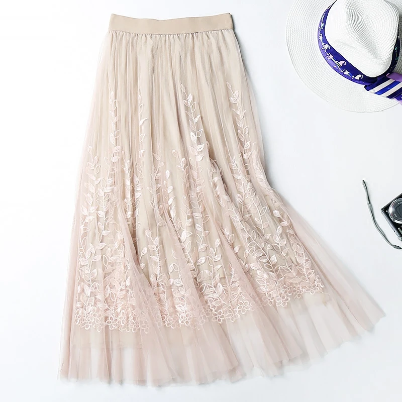 2018 New Korean Yarn Skirt Long Women's Embroidery Lace Pleated Skirt