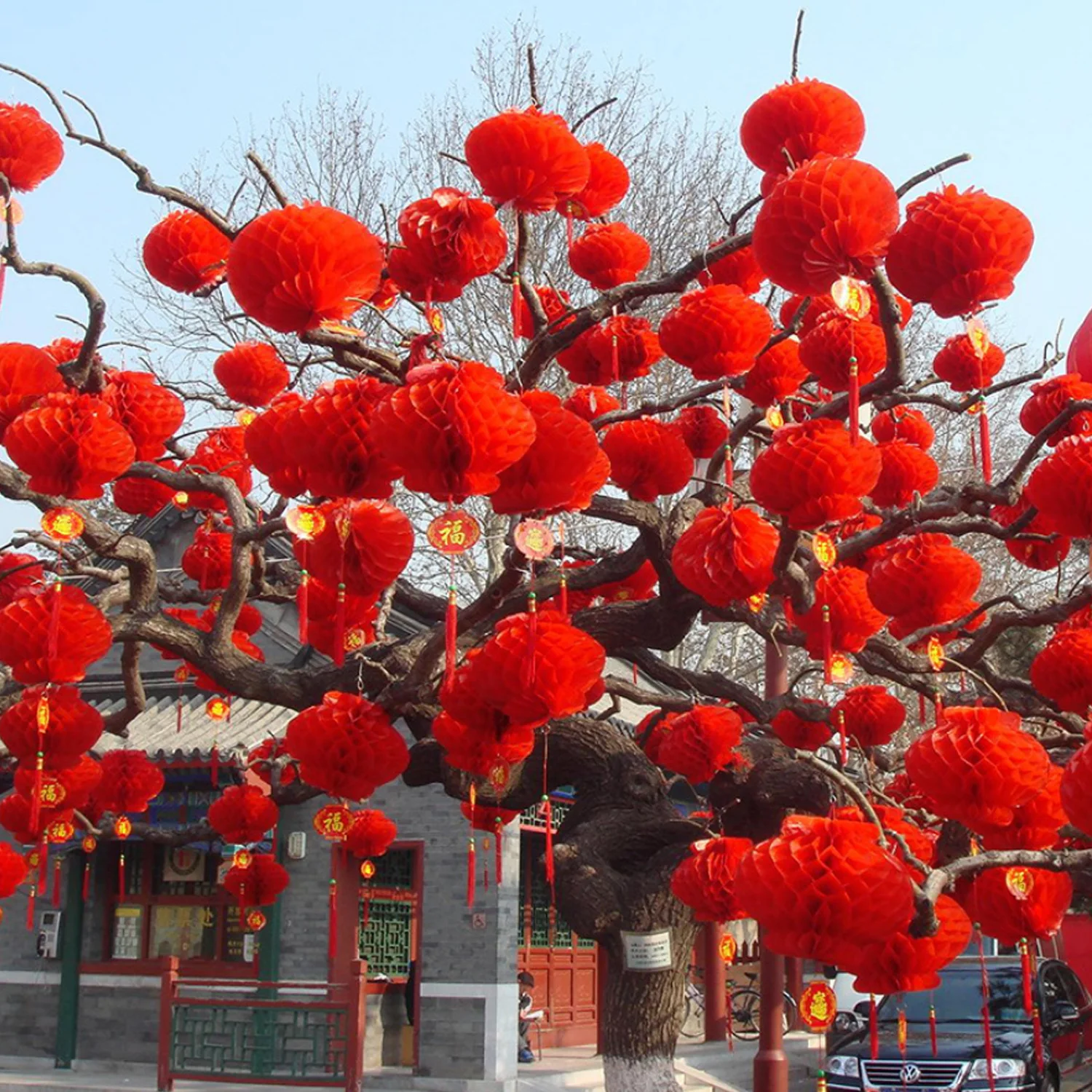 

Behogar 20PCS Foldable Waterproof Good Fortune Red Paper Lanterns for Chinese New Year Spring Festival Party Home Decor 25cm
