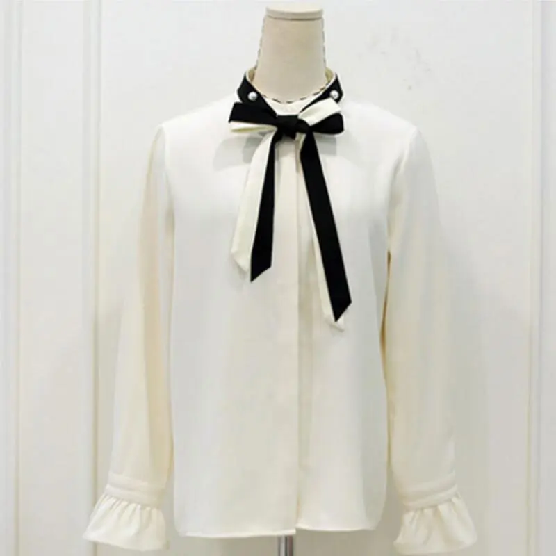 flared collar shirt