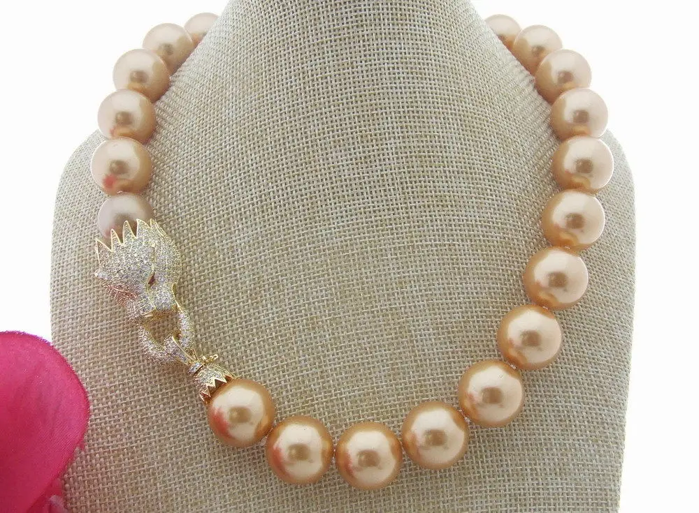 

FC050708 20" 18mm Round Golden Sea Shell Pearl Necklace CZ Clasp