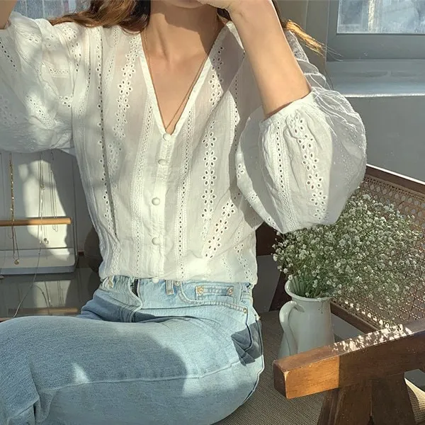 

2019 Elegant V-Neck Hollow Out Loose Blouses Women Sexy Single Breasted Lantern Sleeve White Shirt Casual Vintage Blouse