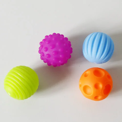 Текстурированные мульти мяч набор детские игрушки супер мягкие Развивающие детские тактильные ощущения игрушки Обучающие ранние погремушки активности игрушки для ванной мяч - Цвет: 4pcs ball set