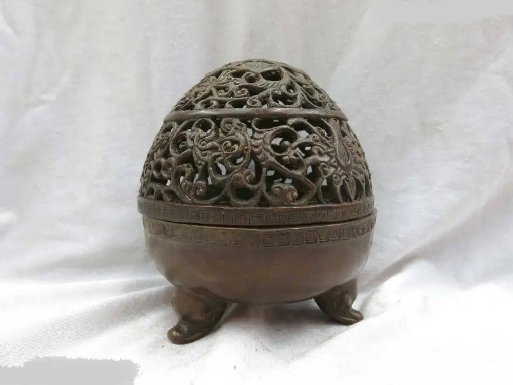 

DS DS China bronze carved beautiful hollow out decorative pattern incense burner