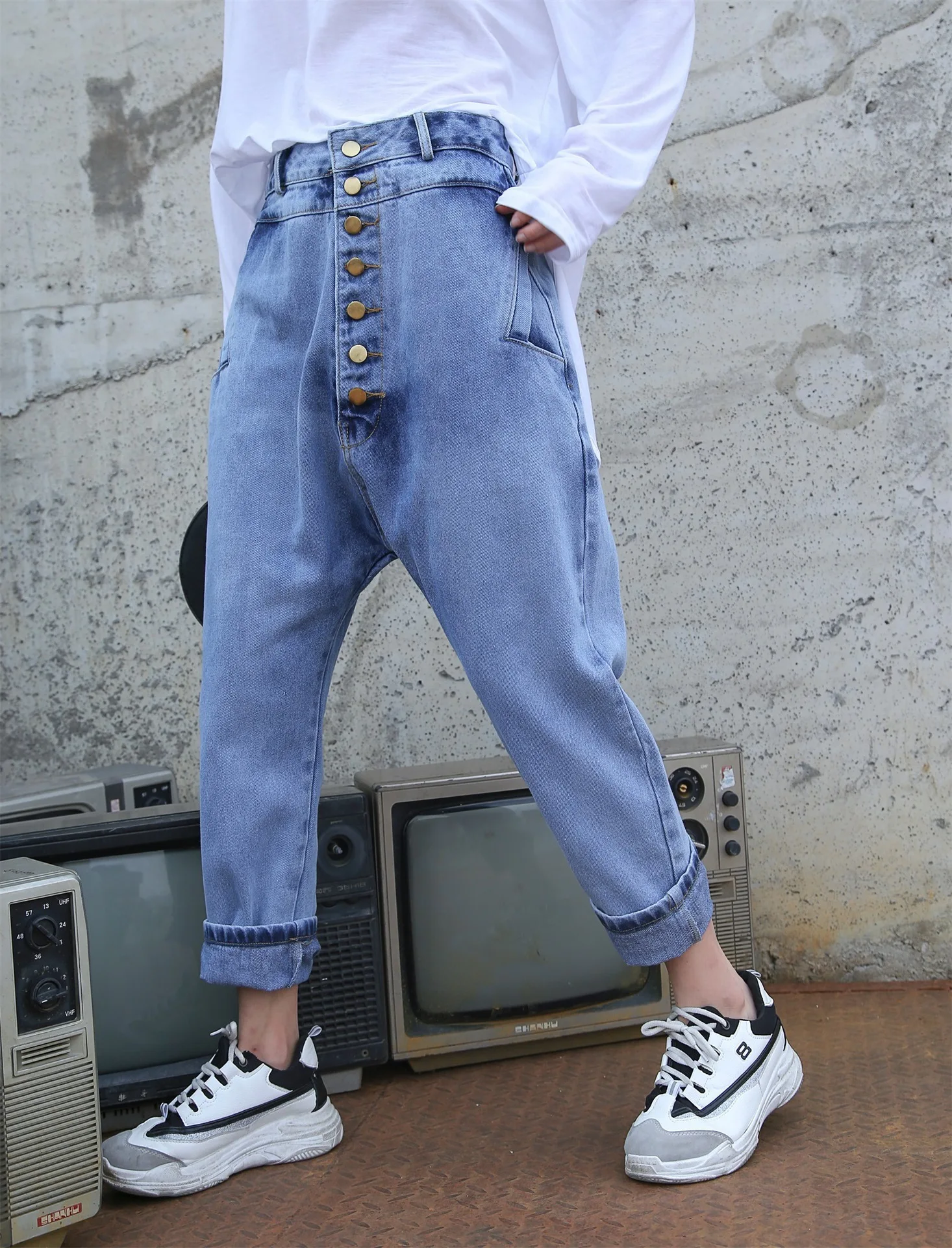 

Plus size Boyfriend Low Crotch Jeans Women streetwear hip hop button Harem Pants Baggy Boyfriend Sagging Crotch Denim Trousers