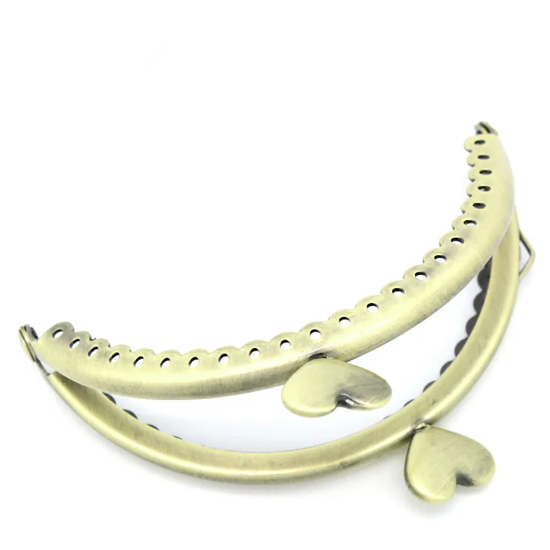 

5Pcs DIY Bronze Tone Handbag Handle Purse Making Clutch Arch Frame Kiss Clasp Lock Heart 8.6x5.7cm