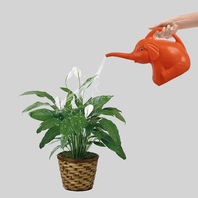 273 Dessin Animé Forme Animale Jardinage Arrosoir Arrosoir Pot De Fleur Couleur Aléatoire Style Canettes Deau Forme Animale Arrosoir Pot In Bidons