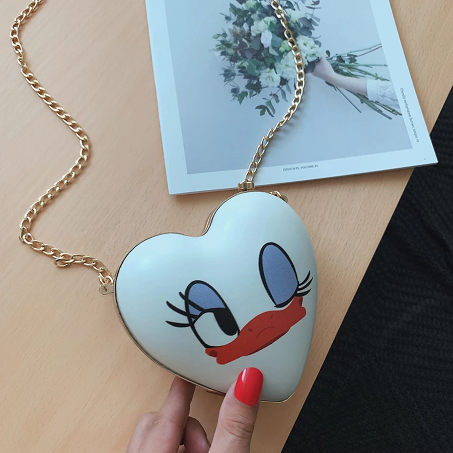 

Kawaii Heart-shaped Cartoon Print Women's Shoulder Bags Women Cute Hand Bags Chain Ladies Shoulder Crossbody Bag Woman Shell Bag