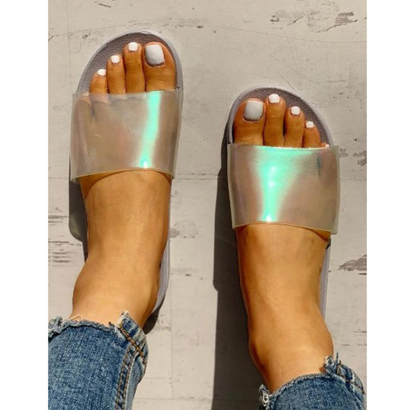 Г., новые летние тапочки женские шлепанцы с лазерными лентами нескользящая обувь в стиле Харадзюку радужной расцветки домашняя обувь на плоской подошве пляжные шлепанцы для улицы, D30