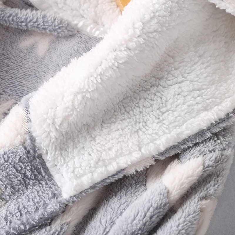 Зимний унисекс модный Свободный мультяшный дизайн с длинным рукавом мягкий флисовый Халат с капюшоном для Взрослых Модный халат размера плюс для сна с поясом