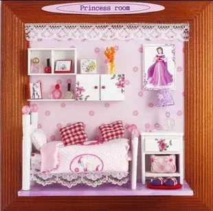 Doll house decorator Doll house decorator
