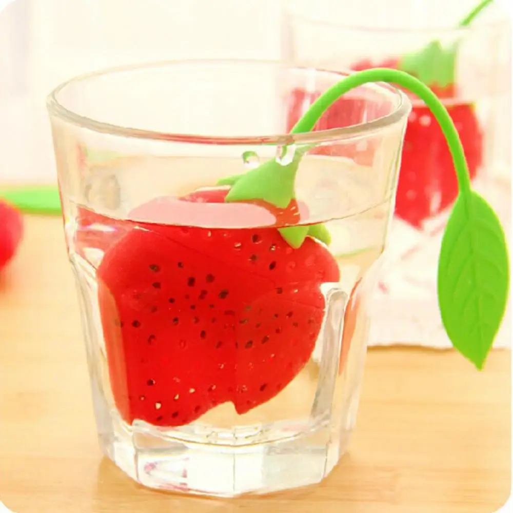 

Tea Leaf Strainer Herbal Spice Infuser FilteSilicone Strawberry Design Loose