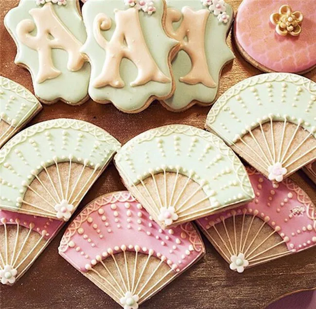 fan biscuit cutter 9