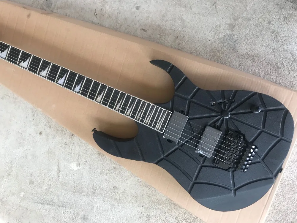 

Popular Electric Guitar,Matte Black Color with Granular paint,24 Frets,Maple Neck,Carved wood Style and can be Customized