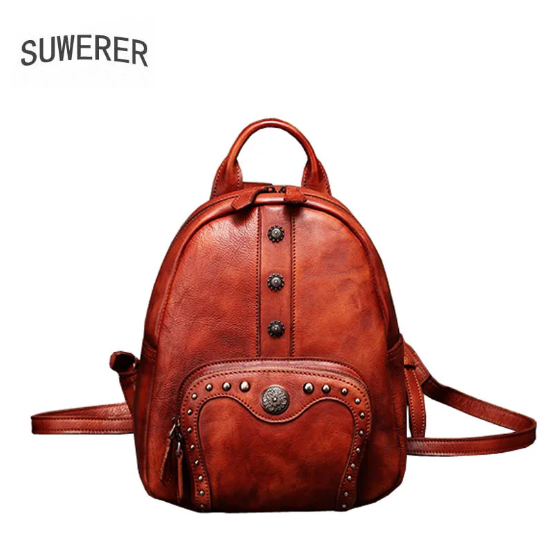 Leather backpack 2019 new simple college wind handmade leather bag British original rivet retro small backpack