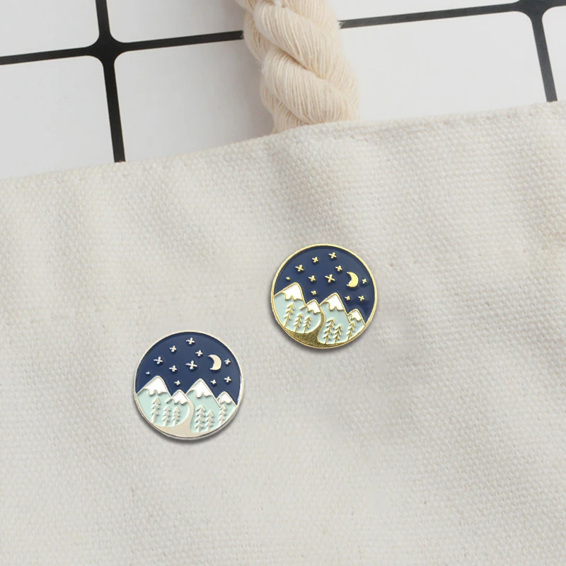 

Mountain Brooch 1-2pcs Travel Enamel Pin Badge Moon and star Forest Brooch Bag Shirt Lapel Pin Gift for Hikers Adventure lovers