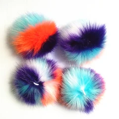 Orange Blue White 12 шт./партия, новые модные милые разноцветные Помпоны из искусственного меха ручной работы, украшения с помпонами, аксессуары, подвеска на цепочке - Цвет: Orange Blue White