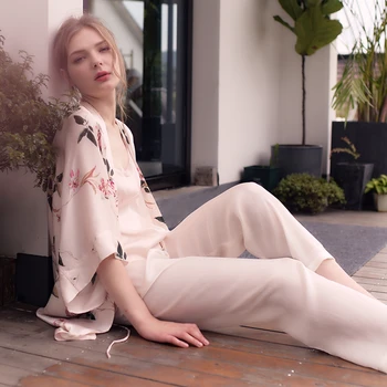 

Elegant Dressing Gown Pajamas Suit Ladies Sleepwear Women Fashion Morning Gown Wedding Robe 3pcs set