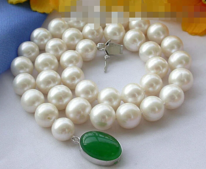

1787 white round freshwater pearl necklace