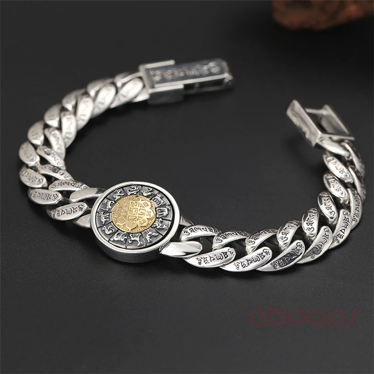 10862972456_1886861696