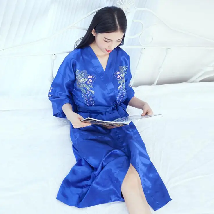 Высокое качество ручной работы вышивка женский халат платье женские атласные длинные кимоно юката Винтаж халат ночная рубашка цветок один размер