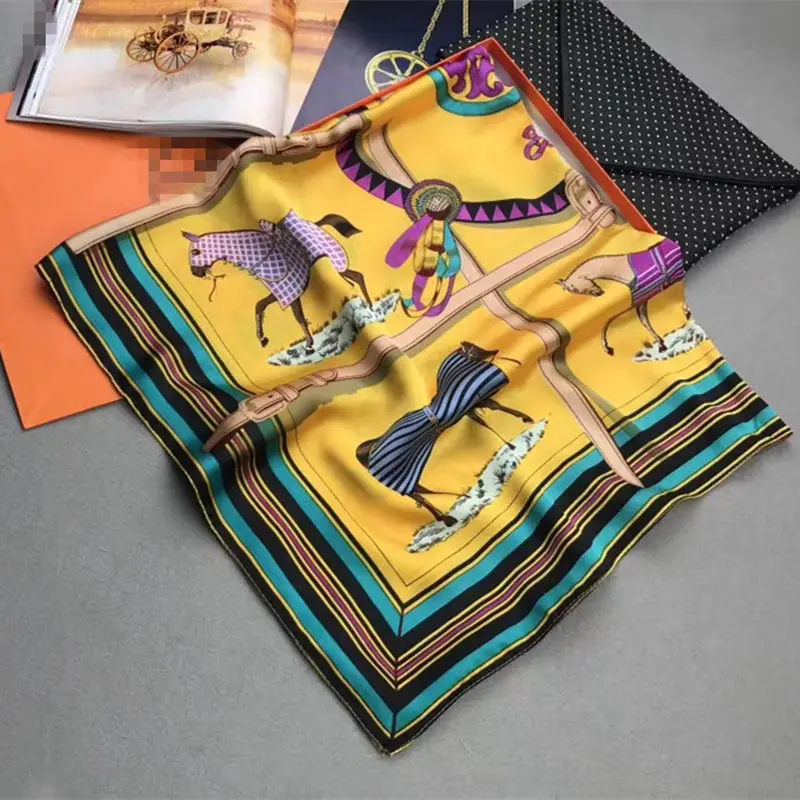 Europeu e Americano Clássico Estilo Verão Moda Feminina Cachecol Cavalo Padrão Impressão 90cm x Quadrados Pequenos Venda Quente Presente