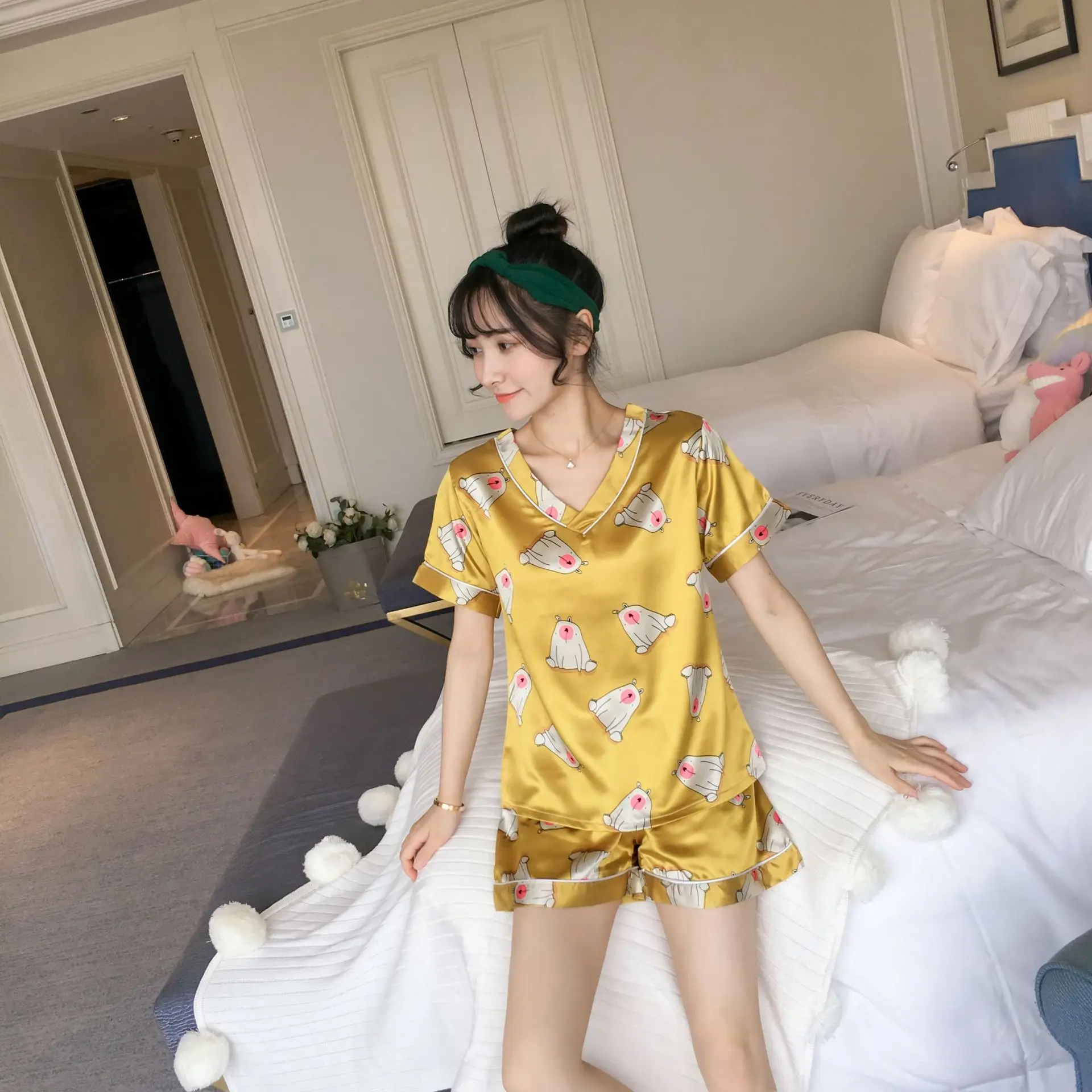 Pajama girls summer ice silk short sleeves two pieces of suit Korean fresh sweet lovely students thin silk home clothes