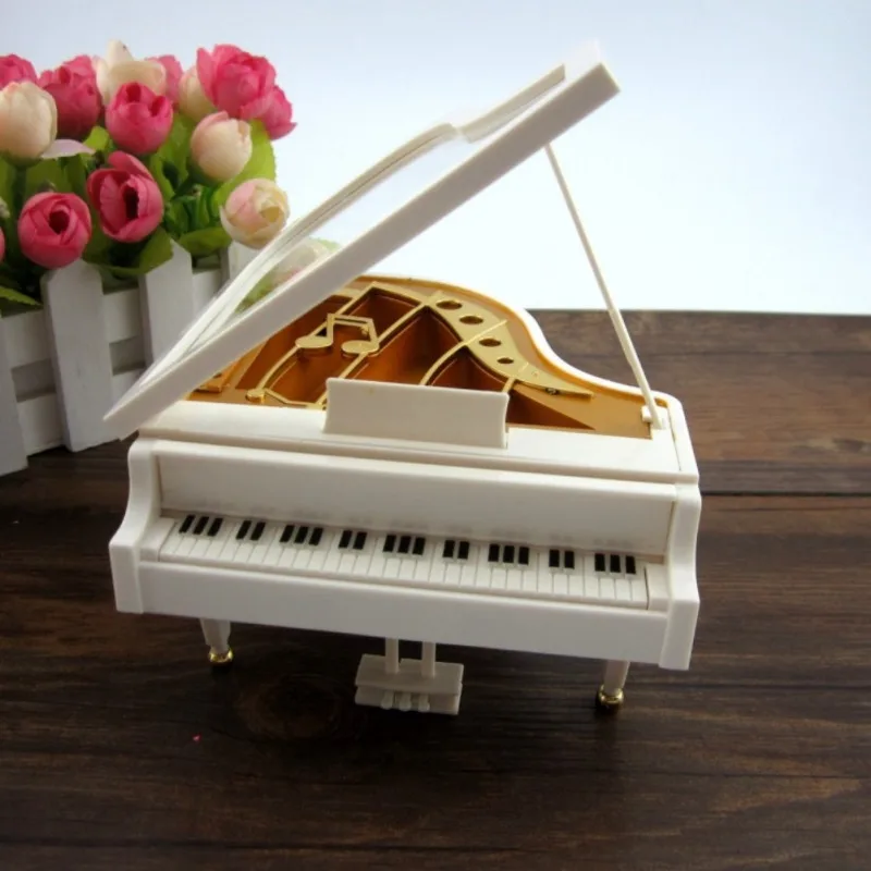 

Piano Cranked Clockwork Type Figurines Miniatures Women Dancing Hand Swivel Doll Valentine's Day Gifts Home Decor with Music