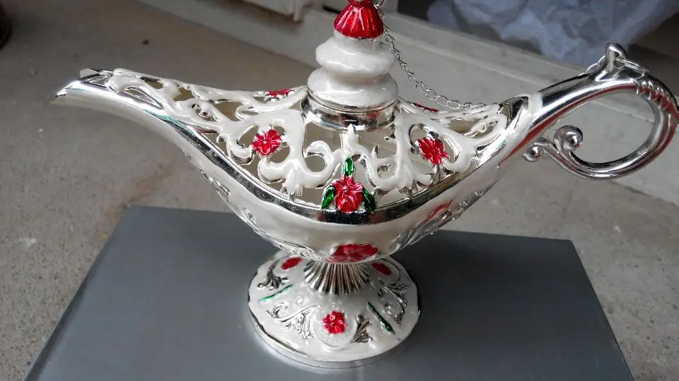 

Beautiful Collection Of Tibet A*laddin Genie Oil Lamp 2PCS Russian tea Pot Al--addin Pakistan lamp Decoration Bronze Silver