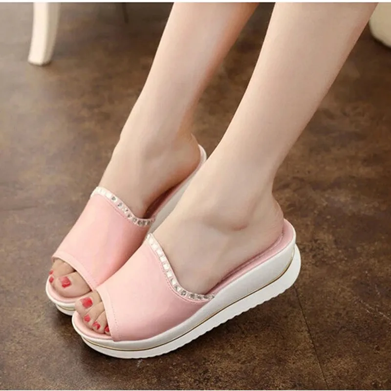 

2019 Summer Woman Shoes Platform Bath Slippers Wedge Beach Flip Flops High Heel Slippers For Women Platform Shoes With Crystal