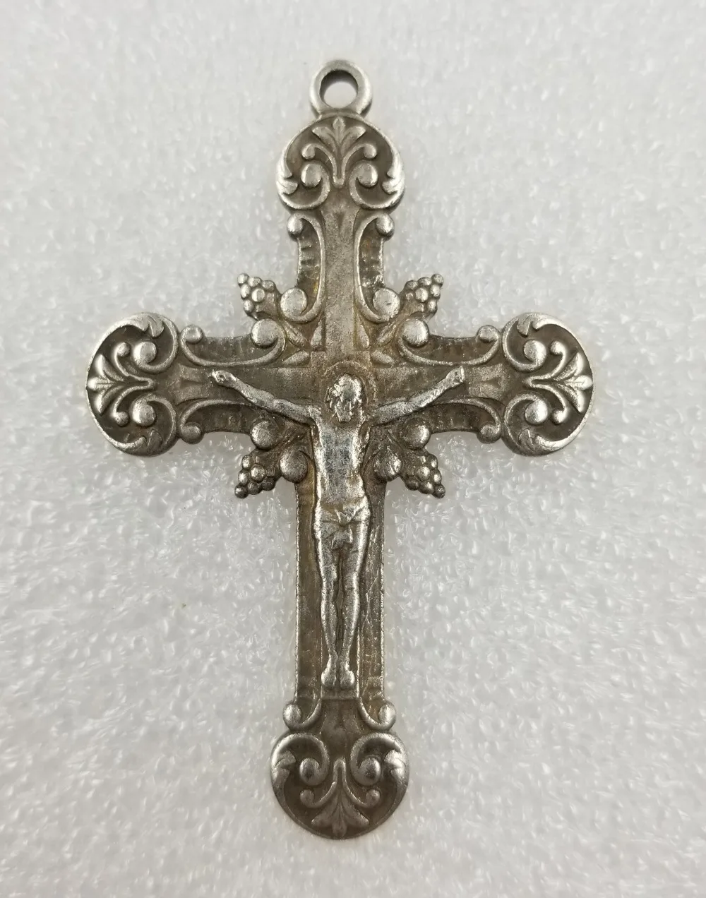 

Jesus cross badges medal pin ornaments plated silver ornaments