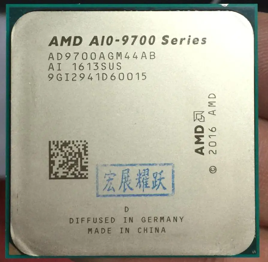 Четырехъядерный процессор AMD A10-Series A10-9700 A10 9700 APU, работающий правильно