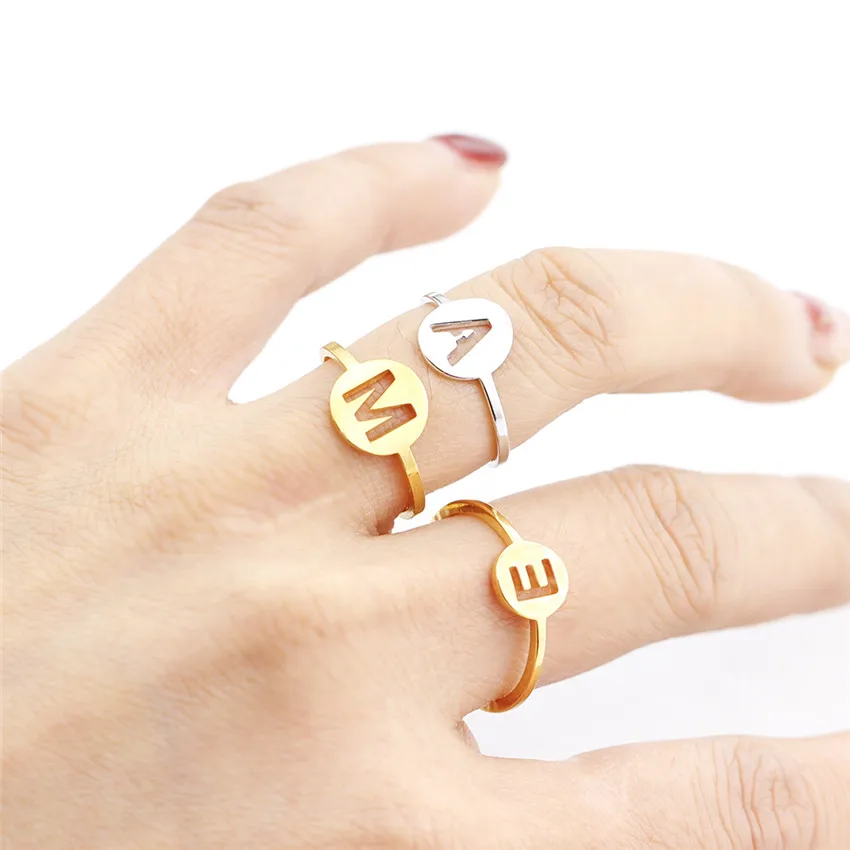 

Fashion Custom Personalized Golden Silver Alphabet Ring A-Z 26 Initial Letter Name Rings For Women Men Charm Jewelry Accessoreis