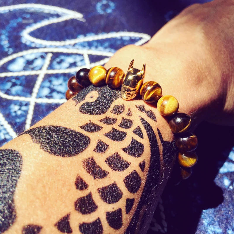 Mcllroy Batman Charms Pulseras mujer Batman Head Bead Buddha Bracelet Natural Stone Tiger Eye Stones Men and Women Bracelets