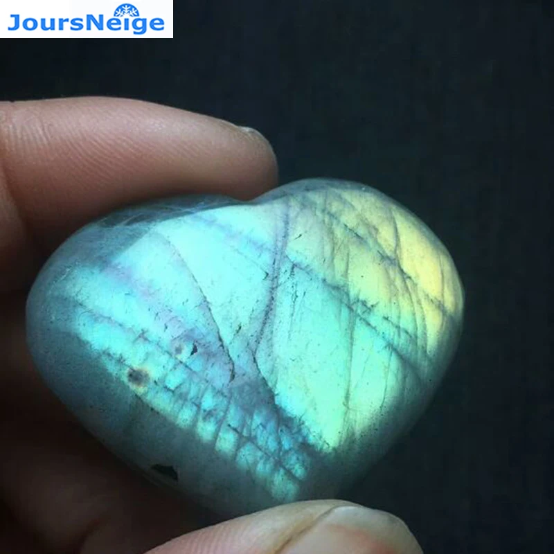 

Wholesale Gray Moonlight Elongated Natural Stone Pendants Heart Pendant Necklace Lucky for Women Men Simple Fashion Jewelry