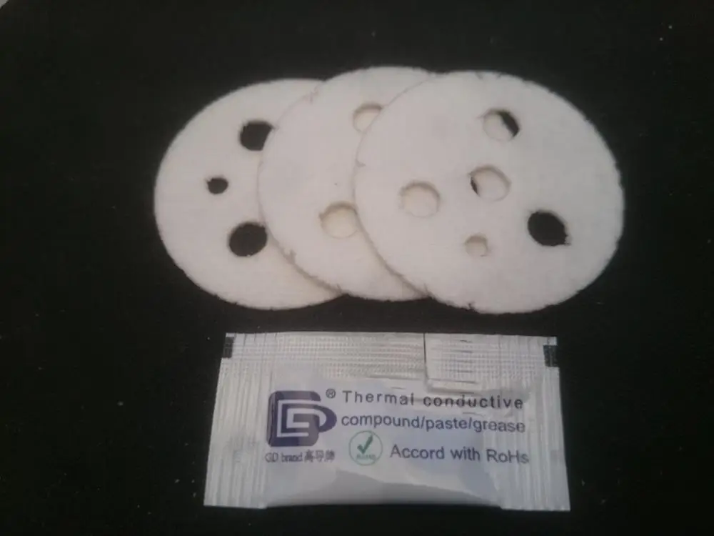 A Funssor Diamond Hotend Insulators Kit with insulators and thermal paste diamond thermal isolation 2mm thickness
