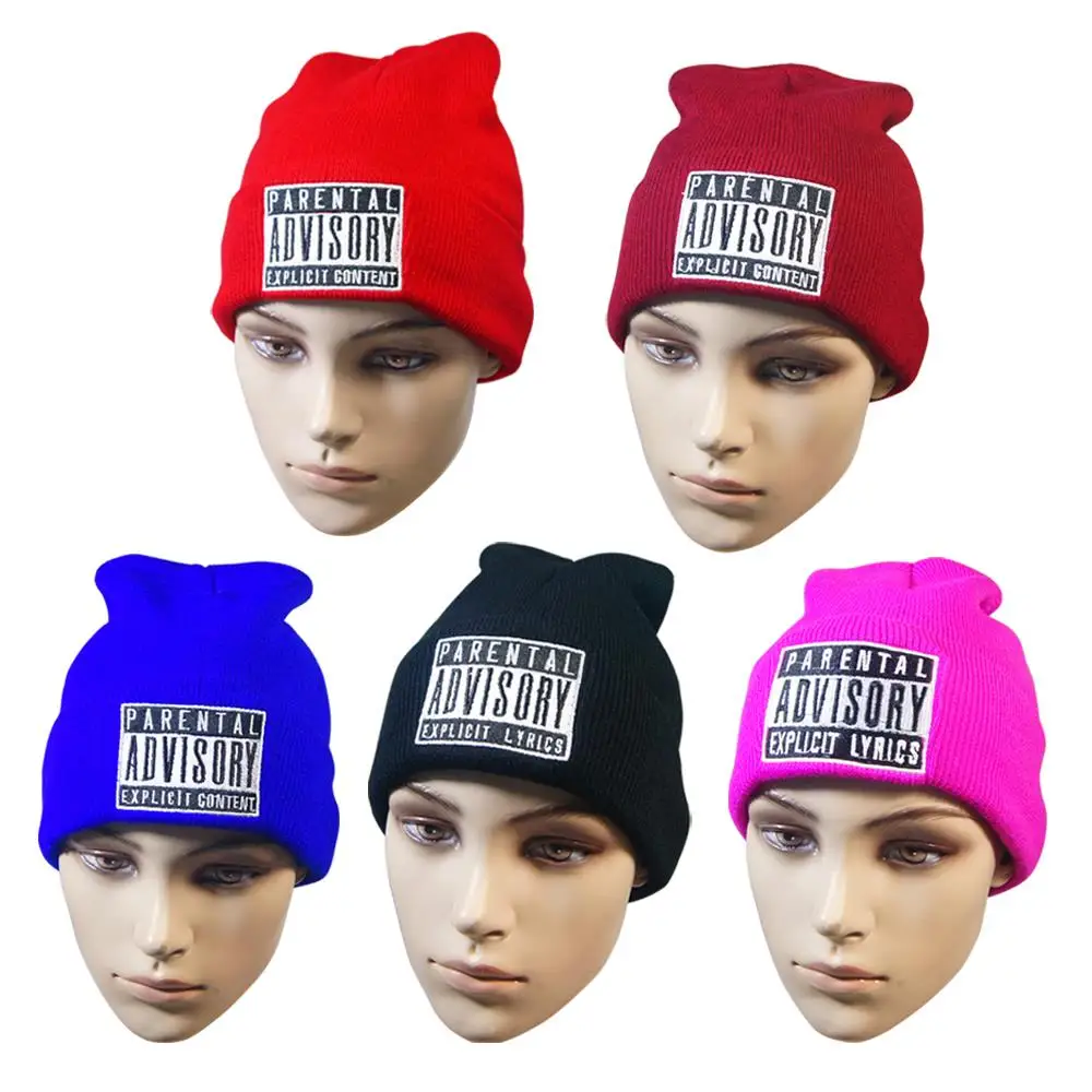 черная шапка dkny. шапка с буквой м. шапка reebok m58. шапки с буквами бренды. шапка с буквой м.