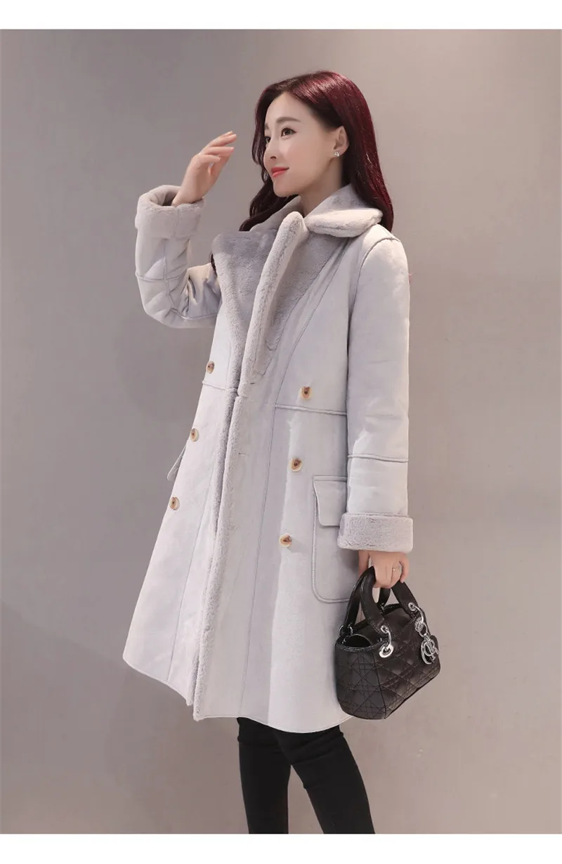 3597079850_172176835