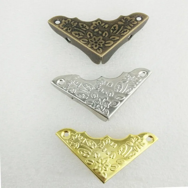 Antique-Iron-Right-angle-legs-Wooden-Box-Hardware-Corner-Brackets-Decor-Four-sides-protection-Pattern-Carved (2)