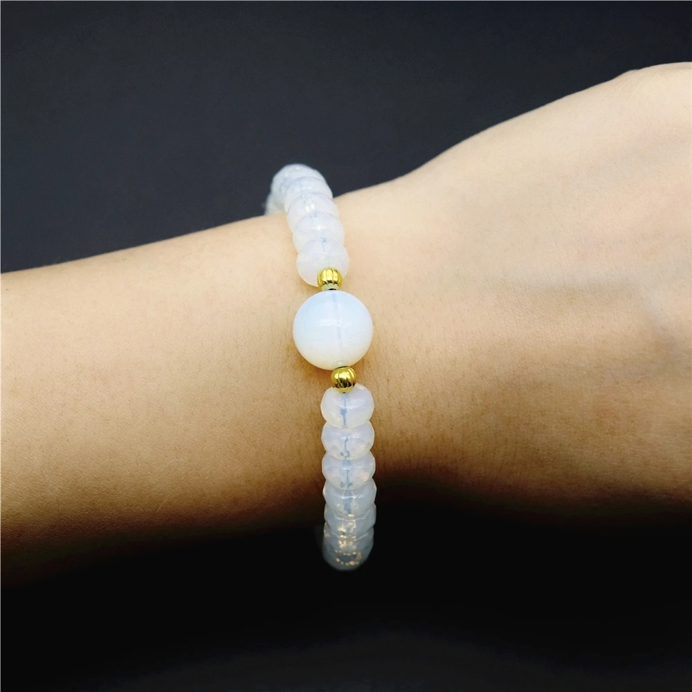 

Vintage Classic Natural Stone Jewelry Beautiful Handcrafted Moonstones Beaded Strand Bracelets