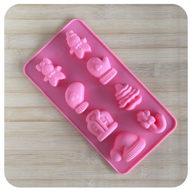 

DUH Factory direct DIY handmade all kinds of silicone cake molds 8 in 1 Winter Christmas series dolls, dolls, gloves, etc.