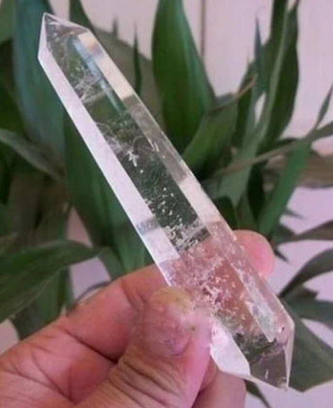 

ddh001639 100% natural Brazil Crystal Beautiful double pointed white quartz crystal column