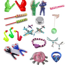 Много 100 x asst. Мини вечерние сумки игрушки пальцевые ловушки etcloot мешок наполнители для пиньяты вечерние сувениры дать путь дети игрушки для развлечения