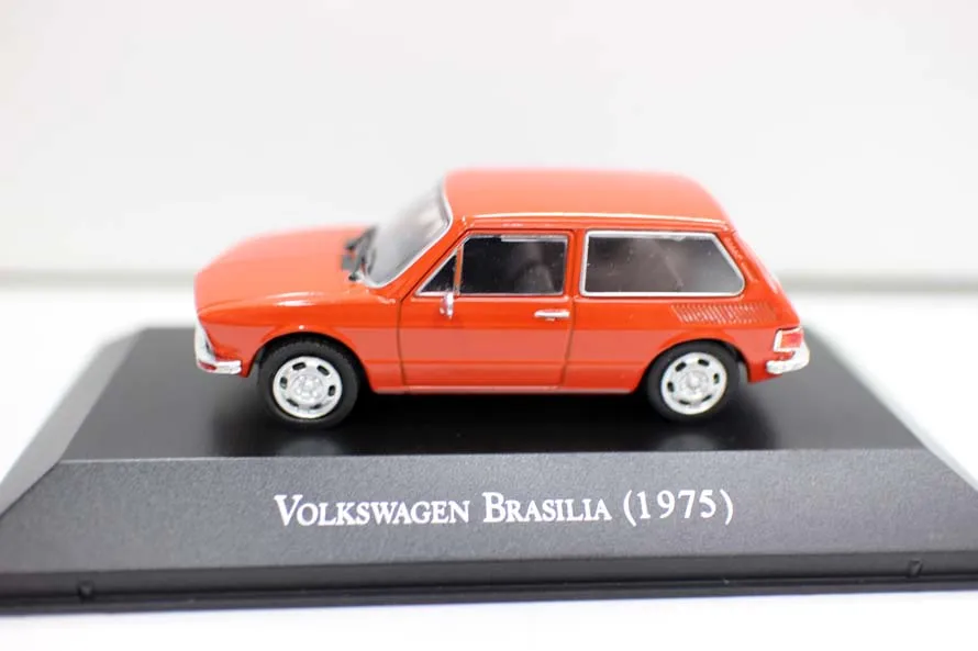 Высокая имитация BRASILIA 1975 модель автомобиля, 1:43 сплав автомобиля игрушки, металлические отливки, Коллекционная модель