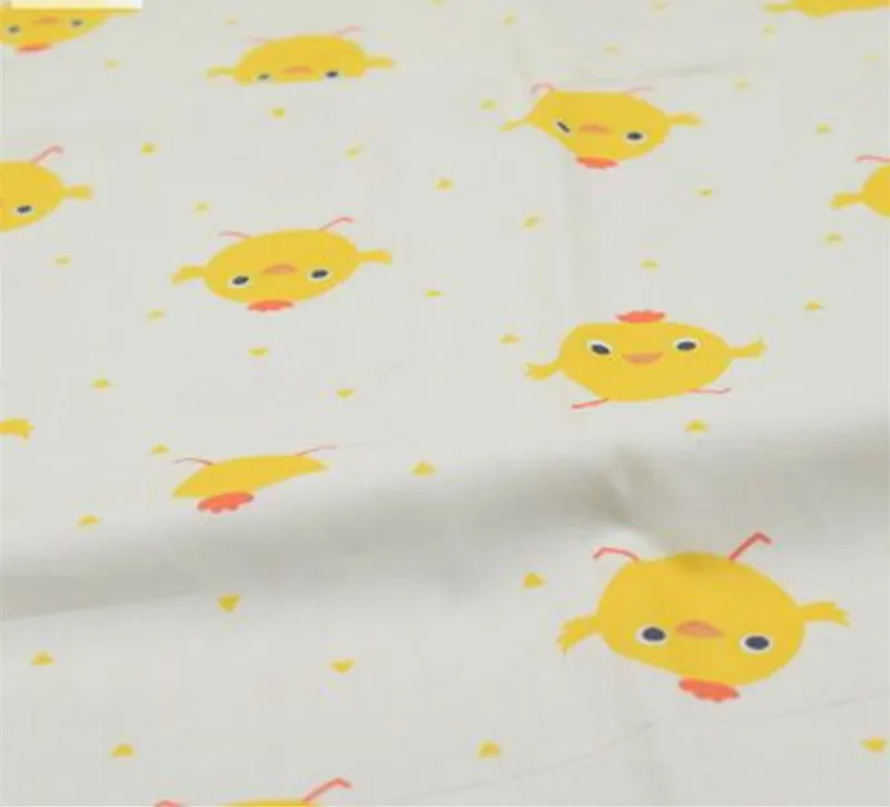 

1 meter pure cotton twill fabric for baby's bedding garment, milky white bottom with chicken prints for You 892-21