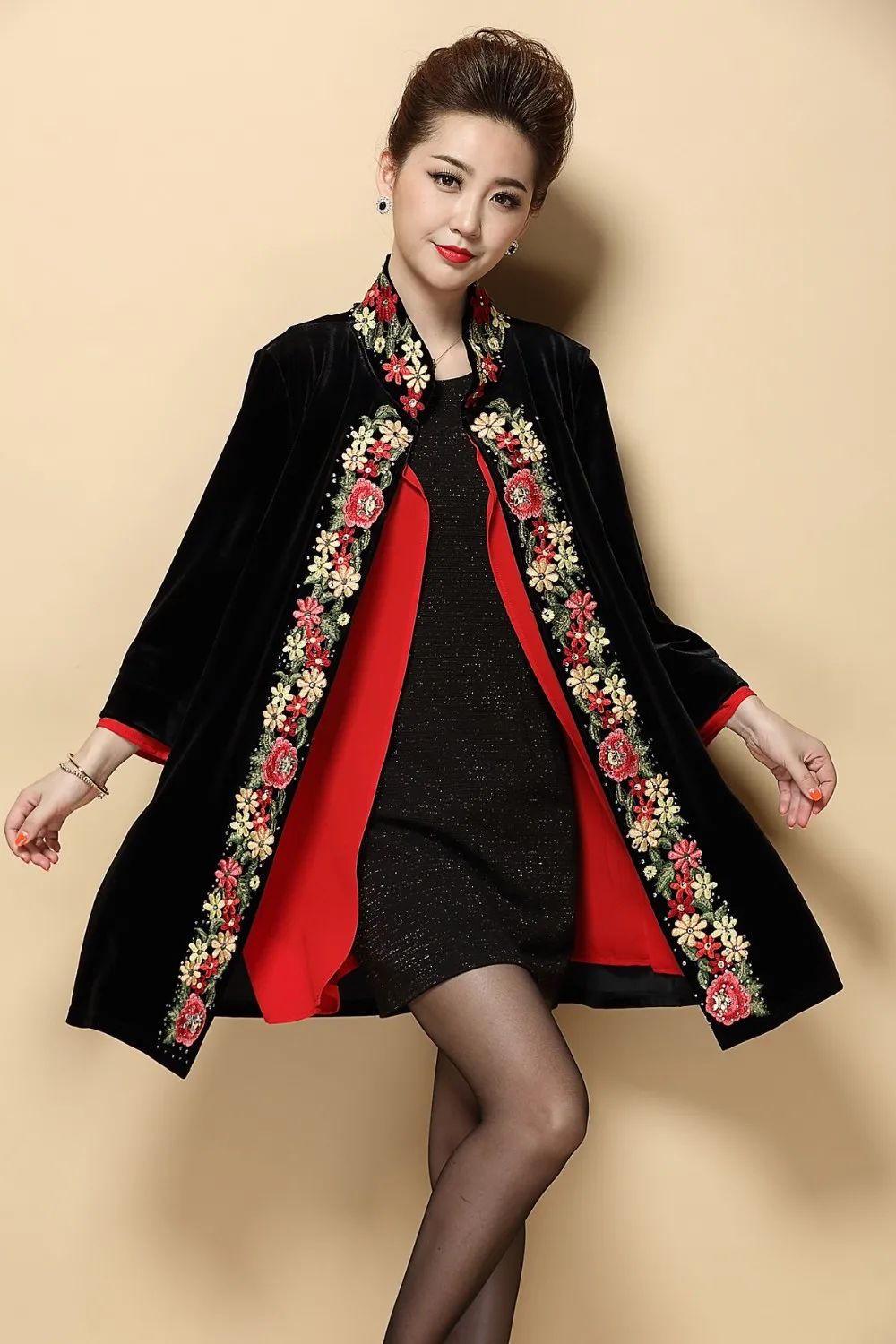 Высокое качество этнической вышивкой женский бархат пальто китайский Стиль Для женщин куртка цветочный верхняя одежда плюс Размеры 3XL 4XL 5XL MD020