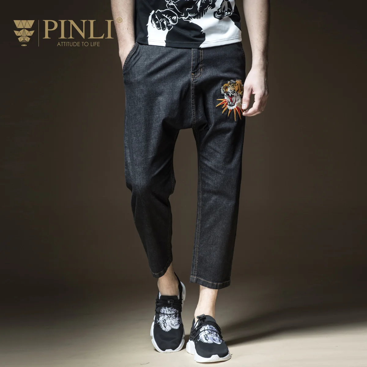 

2019 Fake Designer Clothes Sale Real Pinli Spring New Men's Wear Embroidered Small Feet Haren Jeans Nine Cents Pants B181116183